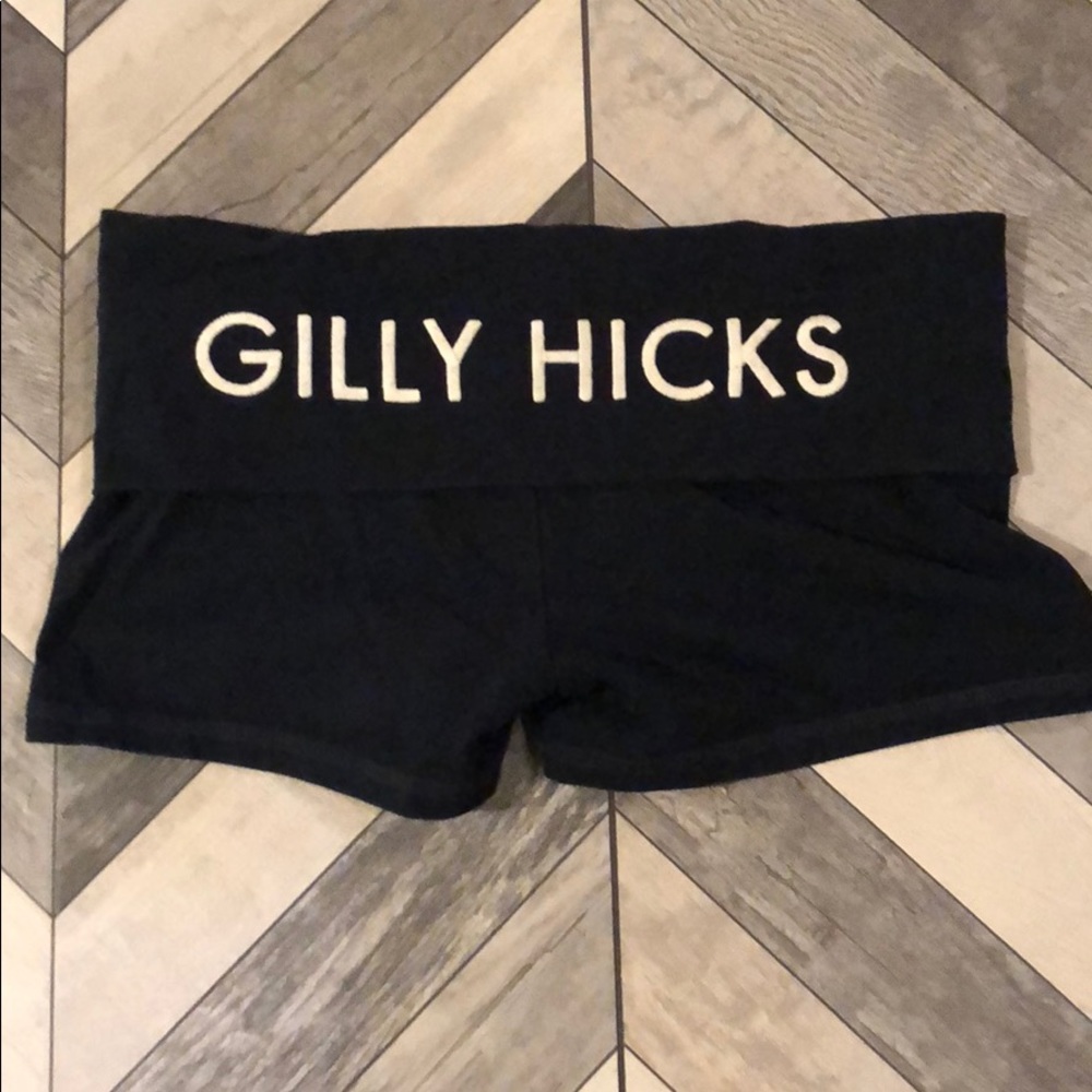 Gilly Hicks - Yoga Short-Short Cheeky Stretch